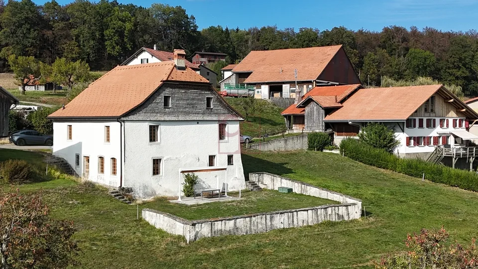 5.5 Zimmer Bauernhaus in Echarlens – Foto 2 von 13