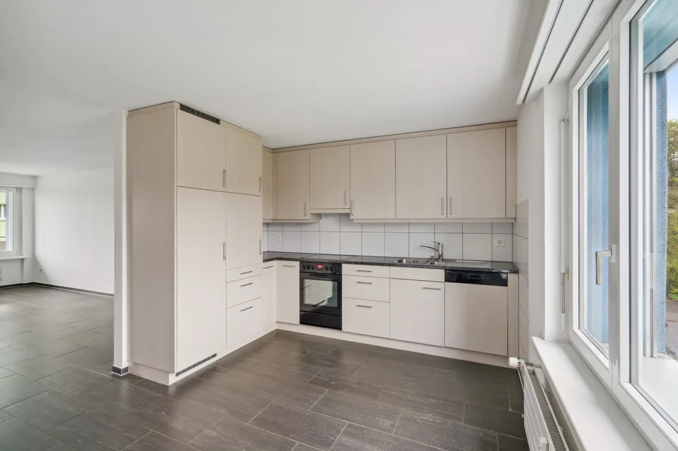 Gepflegte 4.5-Zimmer-Wohnung mit Balkon in Bülach – Foto 6 von 11