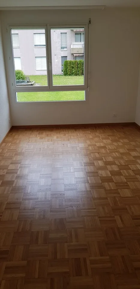 Charmanter Apartment mit 4.5 Zimmern im Erdgeschoss mit Terrasse – Foto 6 von 9