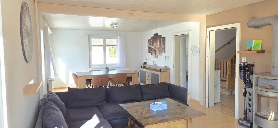 gepflegtes Einfamilienhaus mit grossem Garten in Holziken – Foto 4 von 28