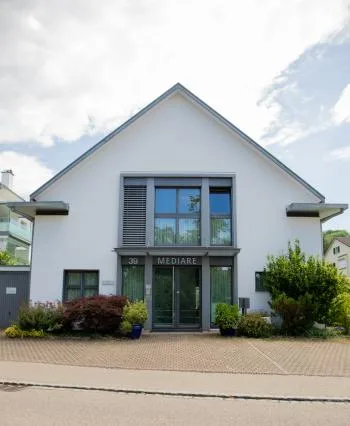 Studio di pratica nella comunità MEDIARE Naturärztegemeinschaft a Oberwil – foto 2 di 2