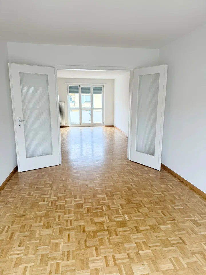 Schöne 4-Zimmer-Wohnung per 15. November 2026 zu vermieten – Foto 2 von 6