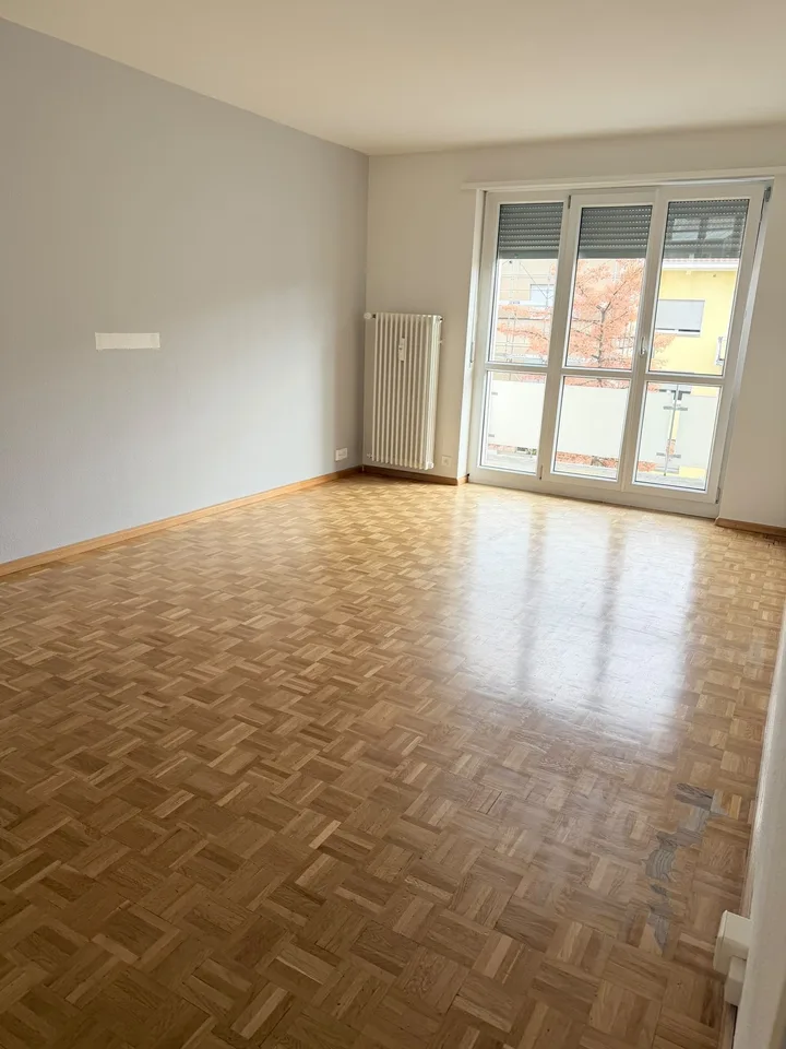 Schöne 4-Zimmer-Wohnung per 15. November 2026 zu vermieten – Foto 5 von 6