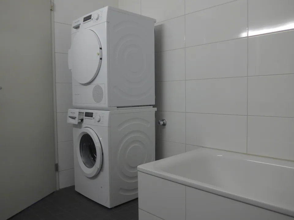 komfortable 3.5-Zimmerwohnung, gut mit ÖV erschlossen – Foto 9 von 9