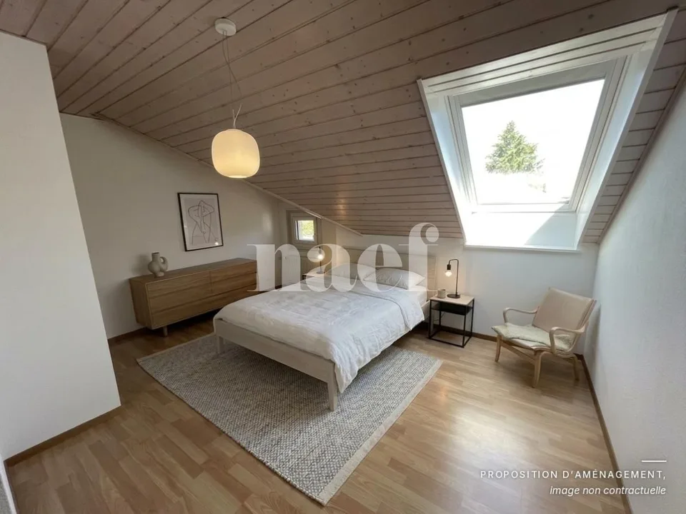 Im Zentrum des Dorfes - Schöne 5.5-Zimmer-Wohnung im Dachgeschoss mit Kamin und großem Balkon – Foto 4 von 9