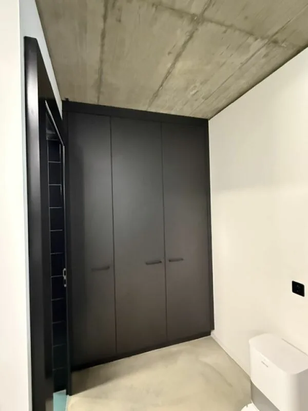 Wir vermieten eine große und moderne 2.5-Zimmer-Wohnung in der Innenstadt – Foto 12 von 16