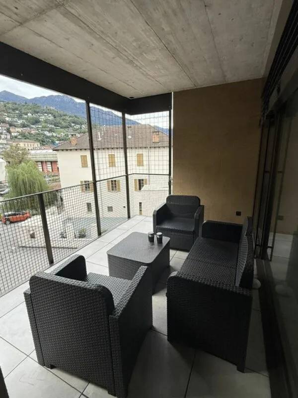 Wir vermieten eine große und moderne 2.5-Zimmer-Wohnung in der Innenstadt – Foto 3 von 16