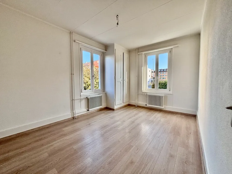 Wohnung mit 3.5 Zimmern – Foto 2 von 7