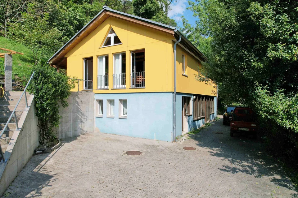 Haus im Grünen für Naturliebhaber – Foto 2 von 20