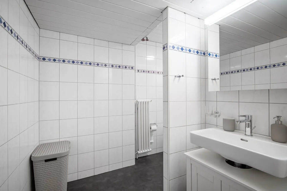 Möblierte 2.5-Zimmer-Wohnung in Basel – Zentrale Lage – Foto 13 von 15