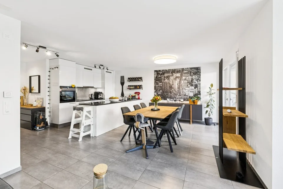 Casa a schiera contemporanea di 6.5 locali a Sugiez – foto 2 di 13
