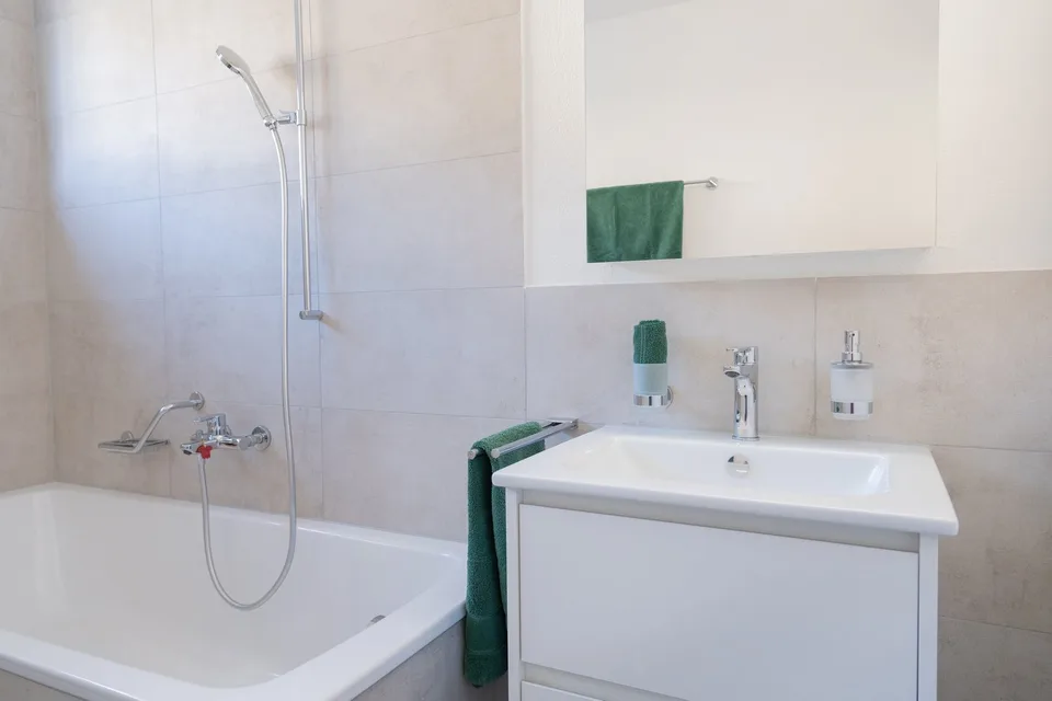 Neubau: Exklusive 5.5-Zimmer-Attikawohnung in Hergiswil – Neubau mit Bergblick – Foto 8 von 10