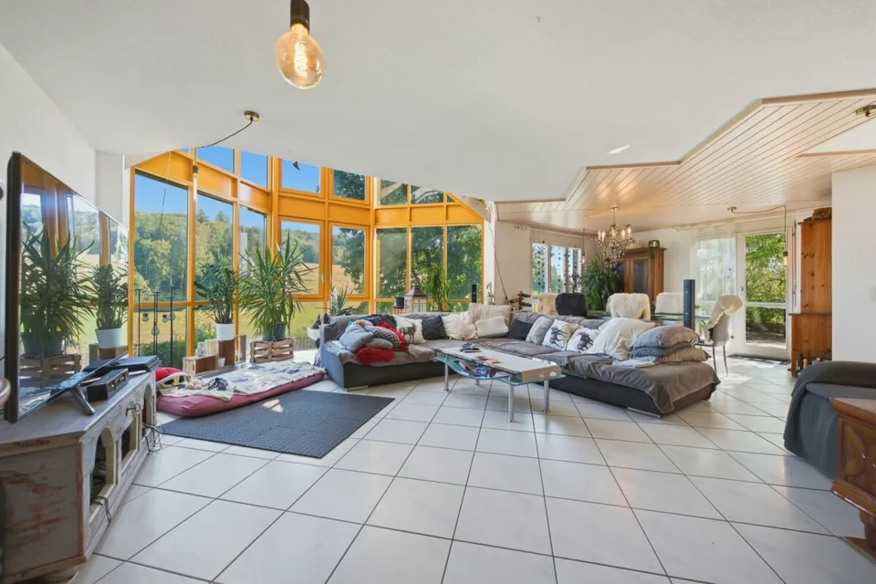 8 Zimmer Einfamilienhaus in Seeberg – Foto 2 von 13