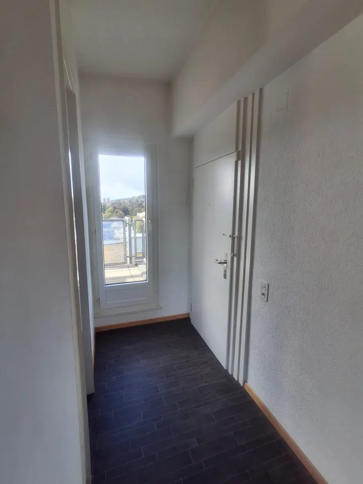 Prächtige 5.5-Zimmer-Dachwohnung mit Panoramablick – La Chaux-de-Fonds – Foto 13 von 21
