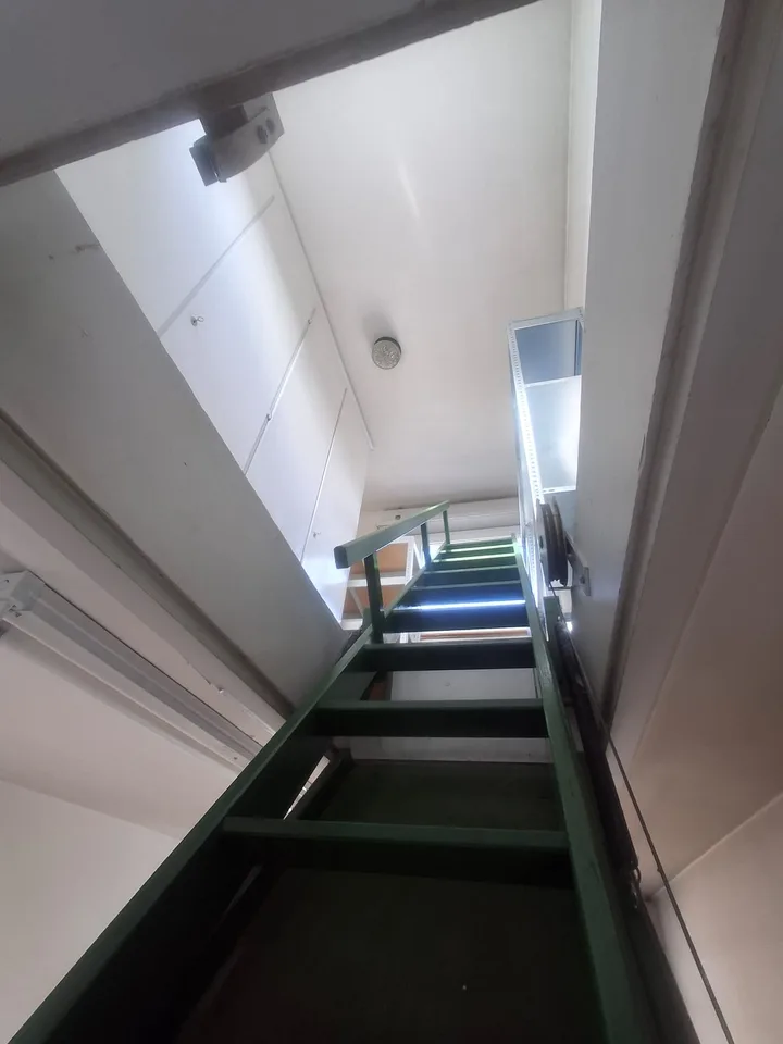 Prächtige 5.5-Zimmer-Dachwohnung mit Panoramablick – La Chaux-de-Fonds – Foto 17 von 21