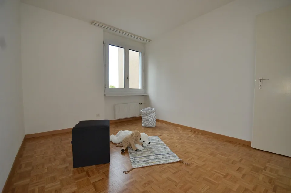 Appartement attractif de 4,5 pièces au rez-de-chaussée à Forch – photo 4 sur 7