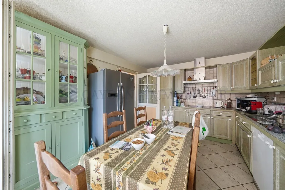 Exklusiv! Charmantes 5-Zimmer-Wohnung im Herzen von Onex – Foto 2 von 13