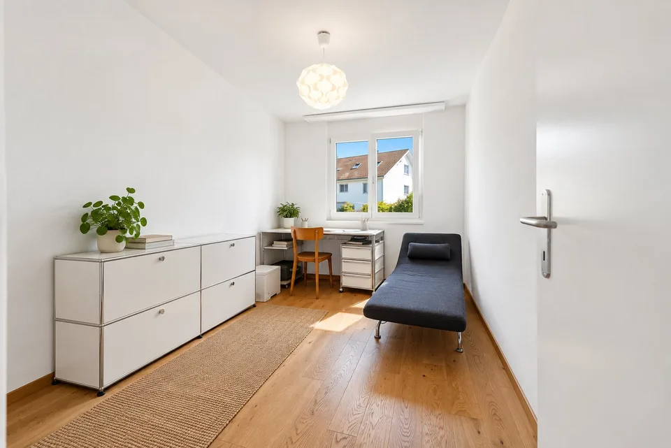 Charmantes 6.5-Zimmer Haus in Männedorf – Verfügbar ab Dezember 2026 – Foto 12 von 15