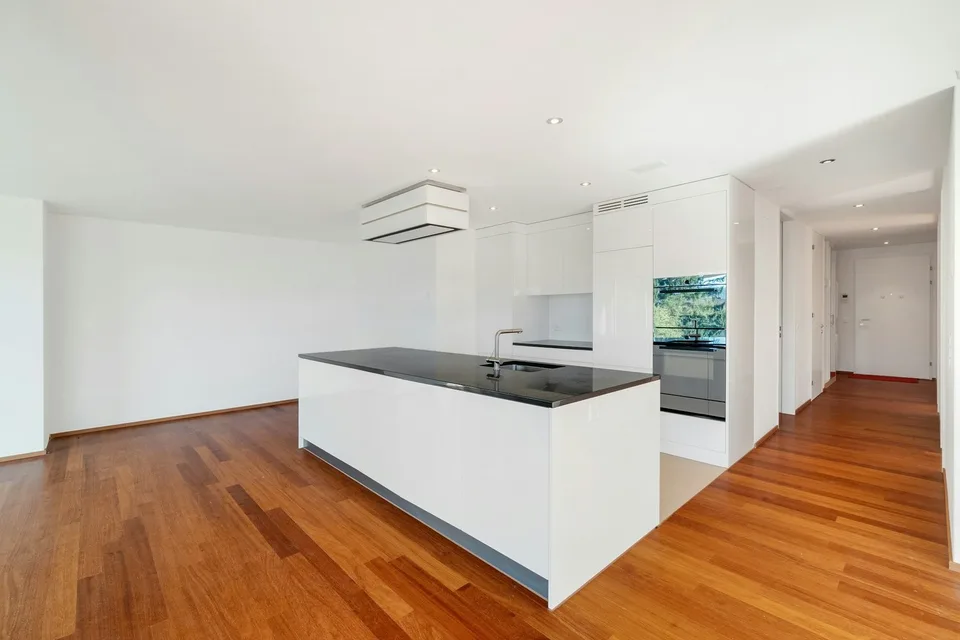 Vista panoramica incontra comfort abitativo - La tua nuova casa a Höngg – foto 7 di 13