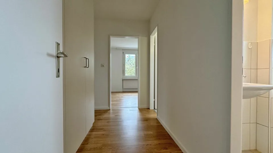 4.5 Zimmerwohnung (3. OG rechts) im schönen Herblingen – Foto 6 von 11