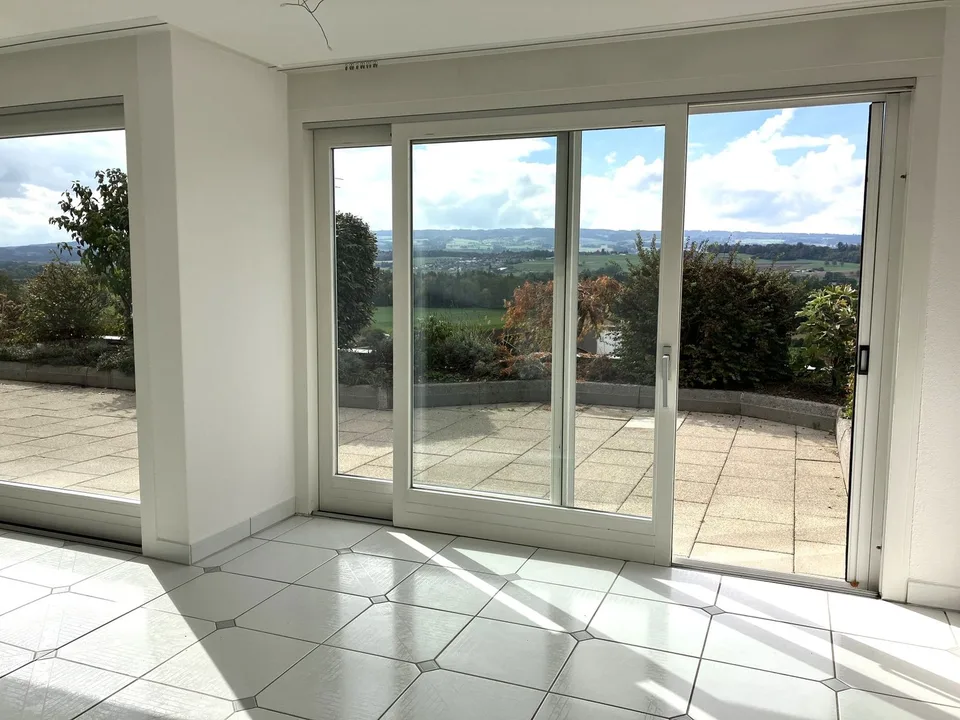Nous vous accueillons chaleureusement dans cet appartement en terrasse avec une vue imprenable, y compris un double garage – photo 6 sur 26