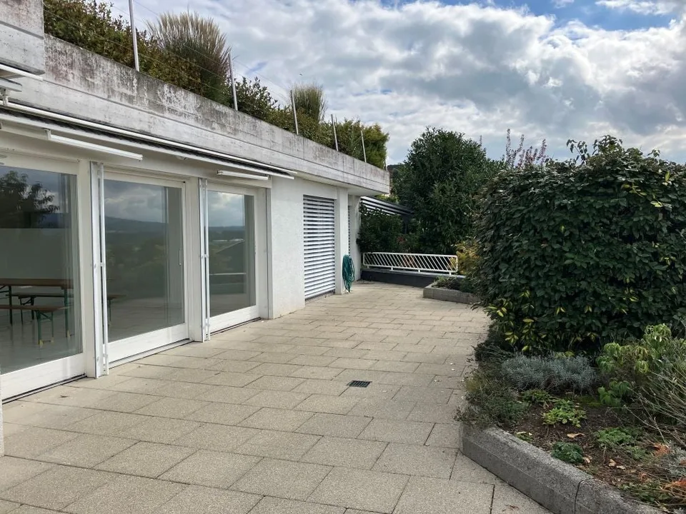 Nous vous accueillons chaleureusement dans cet appartement en terrasse avec une vue imprenable, y compris un double garage – photo 3 sur 26
