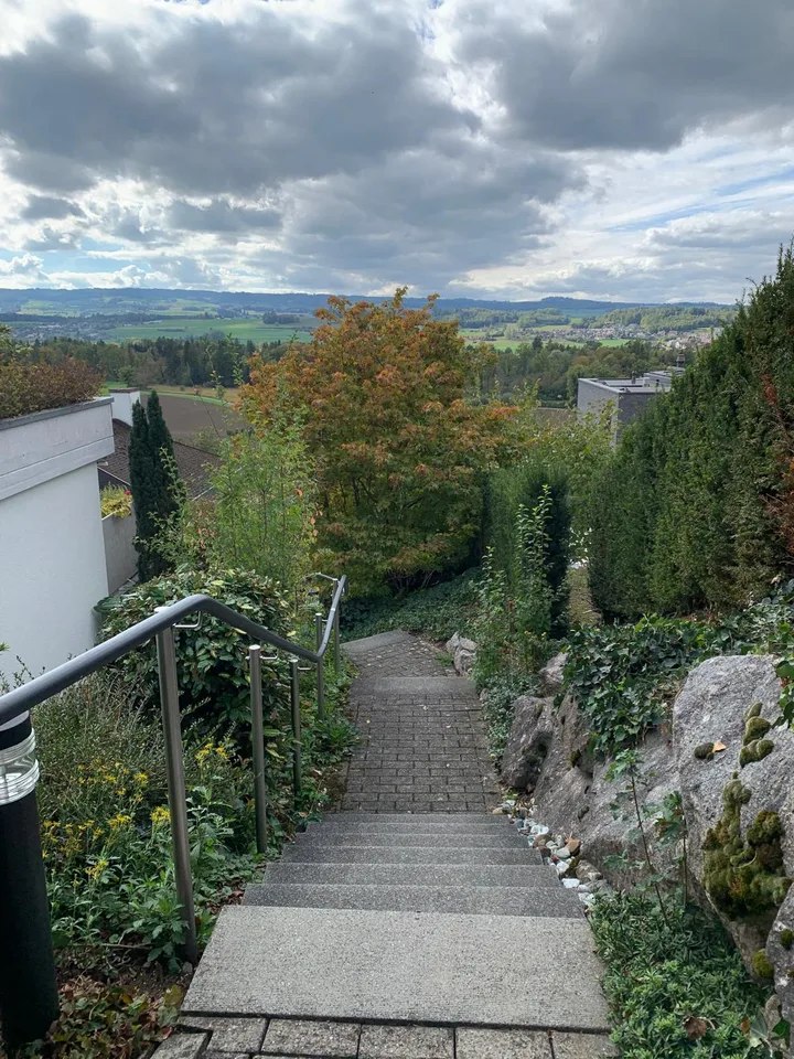 Nous vous accueillons chaleureusement dans cet appartement en terrasse avec une vue imprenable, y compris un double garage – photo 25 sur 26