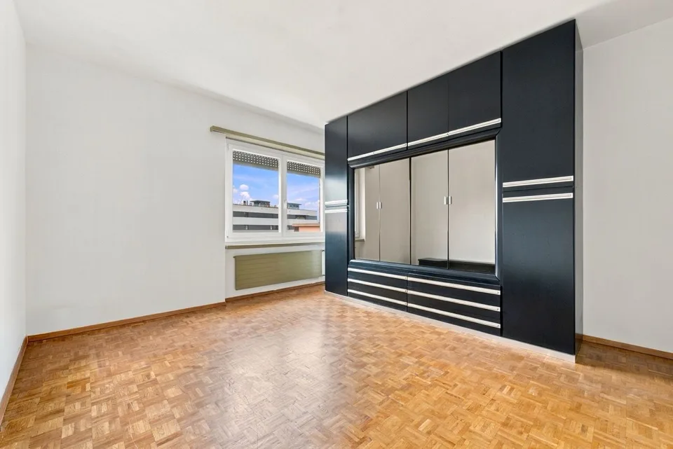 Affittasi appartamento 3.5 locali parzialmente ristrutturato e arredato – Foto 7 von 8