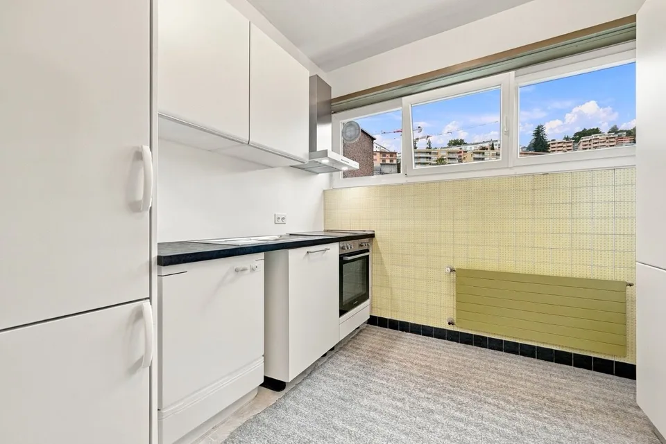Affittasi appartamento 3.5 locali parzialmente ristrutturato e arredato – Foto 4 von 8
