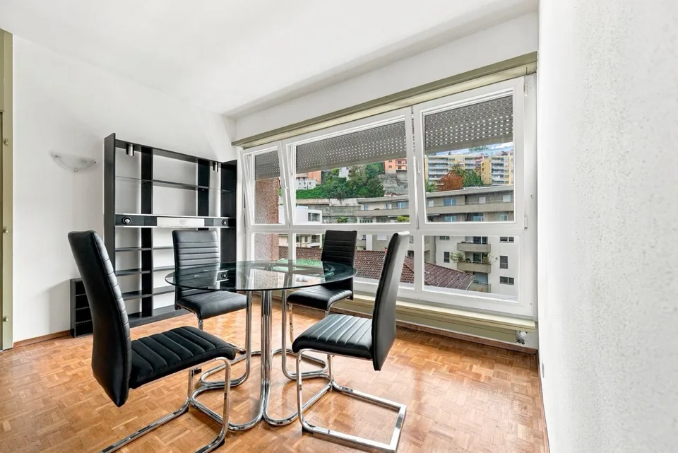 Affittasi appartamento 3.5 locali parzialmente ristrutturato e arredato – Foto 3 von 8