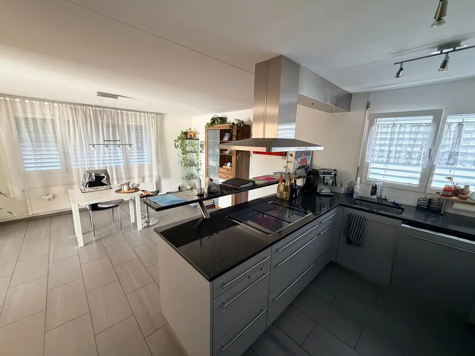Geräumige 5-Zimmer-Maisonette-Wohnung in Allschwil – Foto 6 von 10