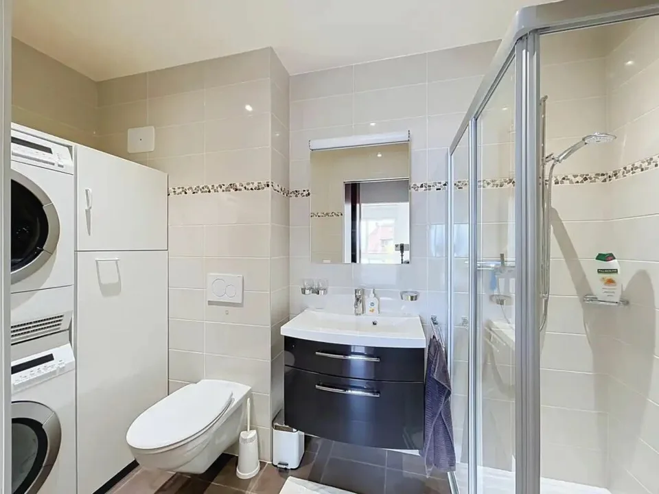 PW - 2.5-Zimmer-Wohnung möbliert – Foto 8 von 8
