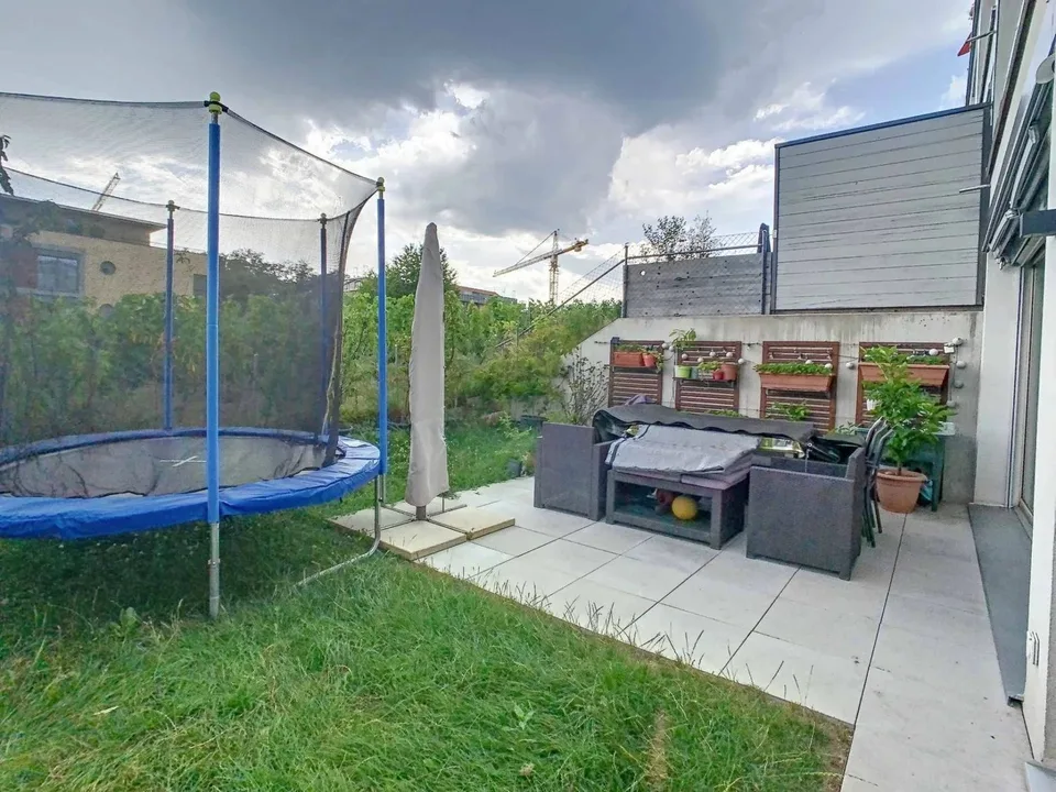 Appartamento di 5 locali con terrazza e giardino nel villaggio di Satigny – foto 5 di 10
