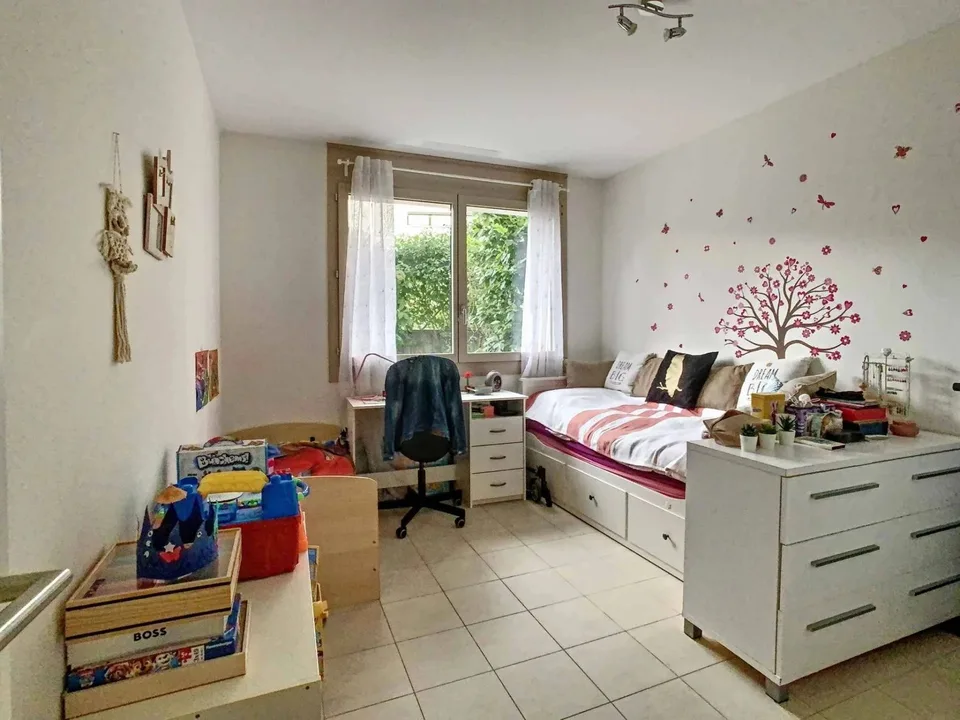 Appartamento di 5 locali con terrazza e giardino nel villaggio di Satigny – foto 7 di 10