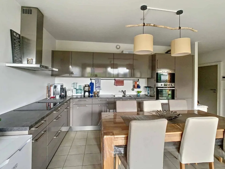Appartamento di 5 locali con terrazza e giardino nel villaggio di Satigny – foto 4 di 10