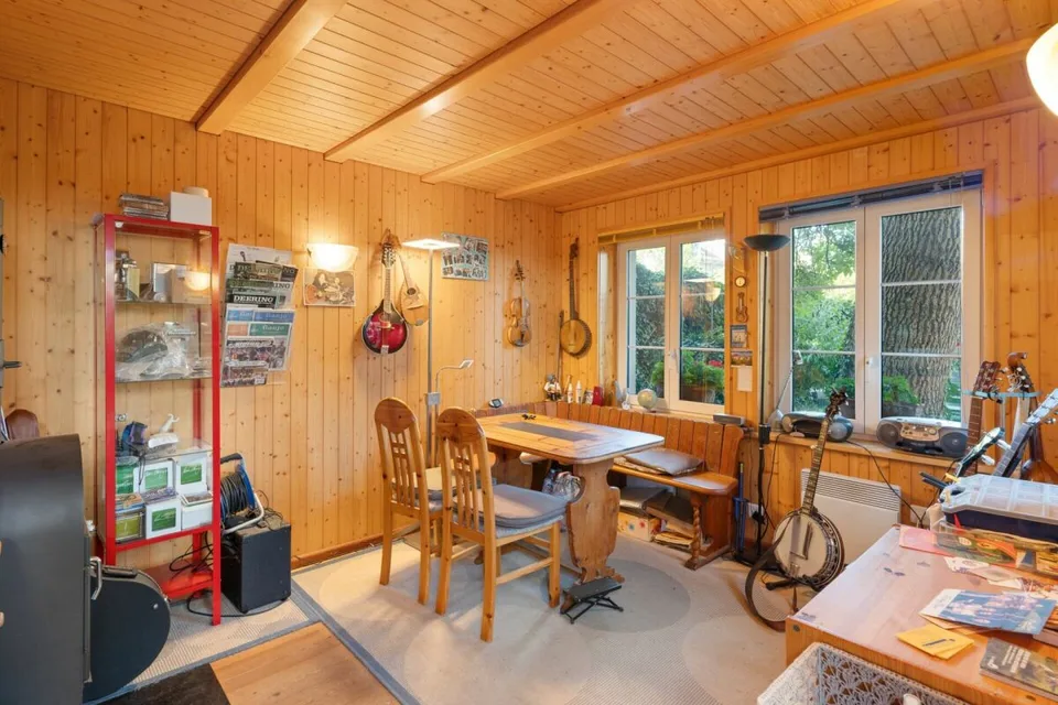Maison multifamiliale avec dépendance et jardin au centre de Pfäffikon – photo 16 sur 20