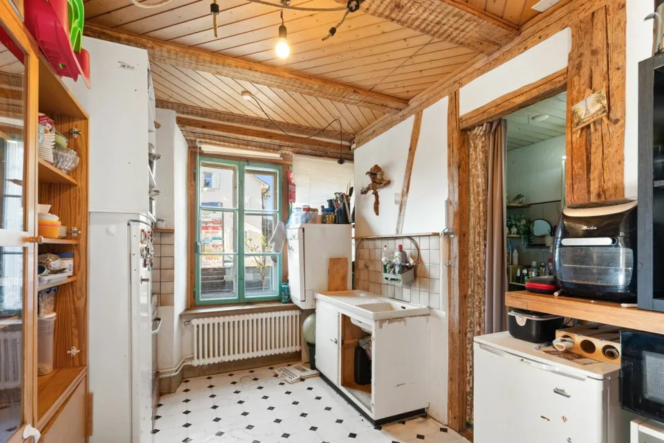 Maison multifamiliale avec dépendance et jardin au centre de Pfäffikon – photo 7 sur 20