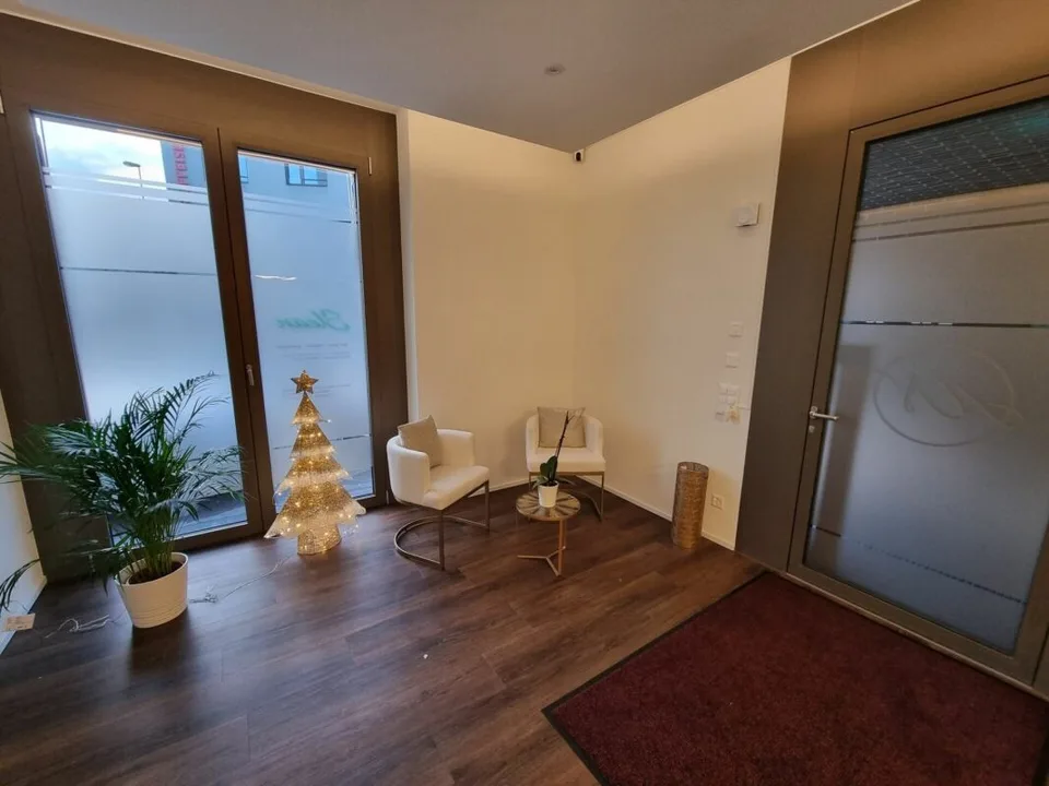 Attraktive Geschäftsfläche in Jona, ideal für Beauty, Massage, Therapie oder Praxis – Foto 4 von 11