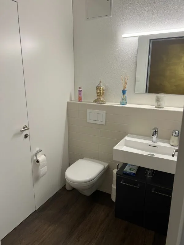 Attraktive Geschäftsfläche in Jona, ideal für Beauty, Massage, Therapie oder Praxis – Foto 8 von 11
