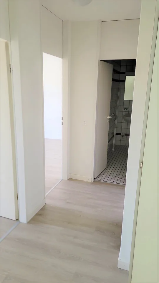 Helle 3.5-Zimmer-Wohnung mit Balkon in Oberwil – Foto 11 von 19