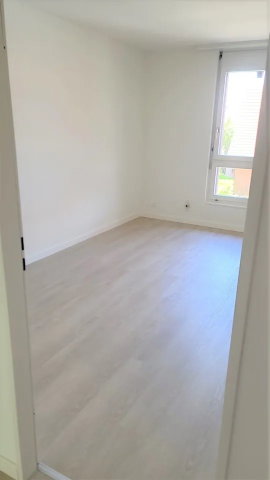 Helle 3.5-Zimmer-Wohnung mit Balkon in Oberwil – Foto 15 von 19