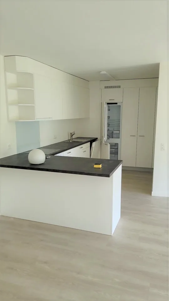 Helle 3.5-Zimmer-Wohnung mit Balkon in Oberwil – Foto 10 von 19