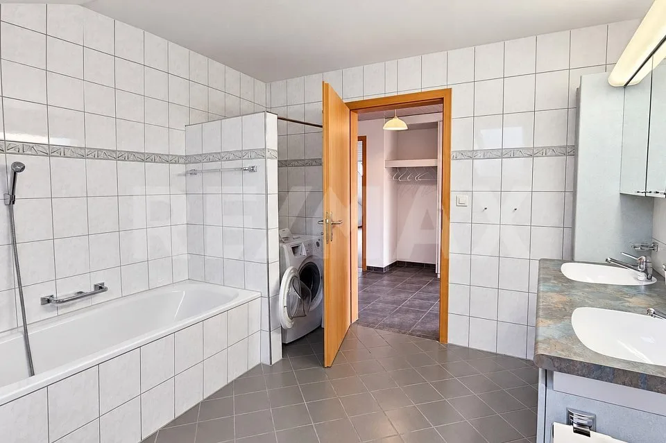 Ampio appartamento in mansarda per il benessere – foto 10 di 13