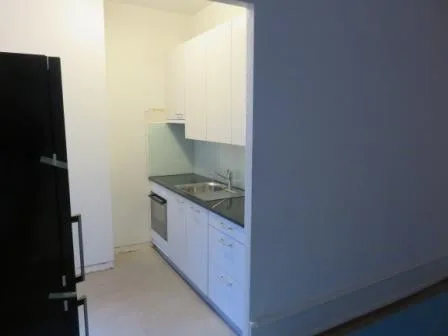 Appartement cosy 3 pièces avec balcon au cœur de St. Johann – photo 4 sur 6