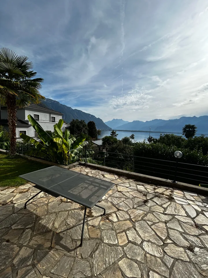 Ampio appartamento con terrazza, giardino e vista panoramica sul lago a Montreux – foto 15 di 16