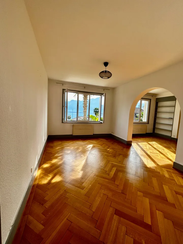 Ampio appartamento con terrazza, giardino e vista panoramica sul lago a Montreux – foto 10 di 16