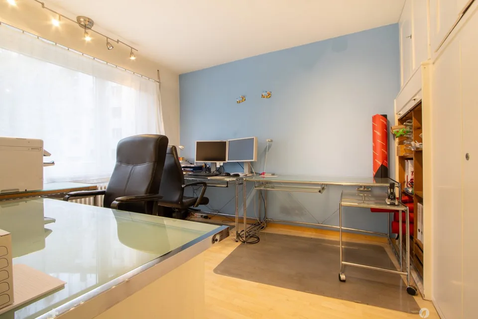 Büro, Praxis oder Laden: Vielseitige Gewerbefläche in Bahnhofsnähe – photo 7 of 12