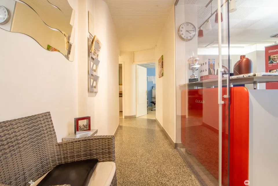 Büro, Praxis oder Laden: Vielseitige Gewerbefläche in Bahnhofsnähe – photo 5 of 12