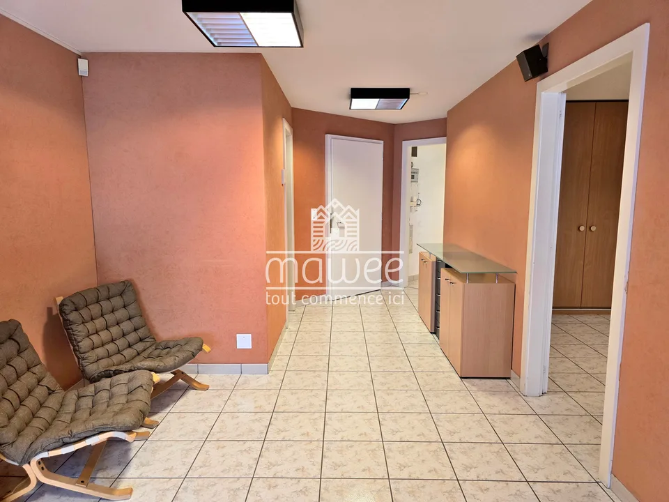 Bureau / surface commerciale de 75 m² au centre de Martigny – photo 4 sur 13