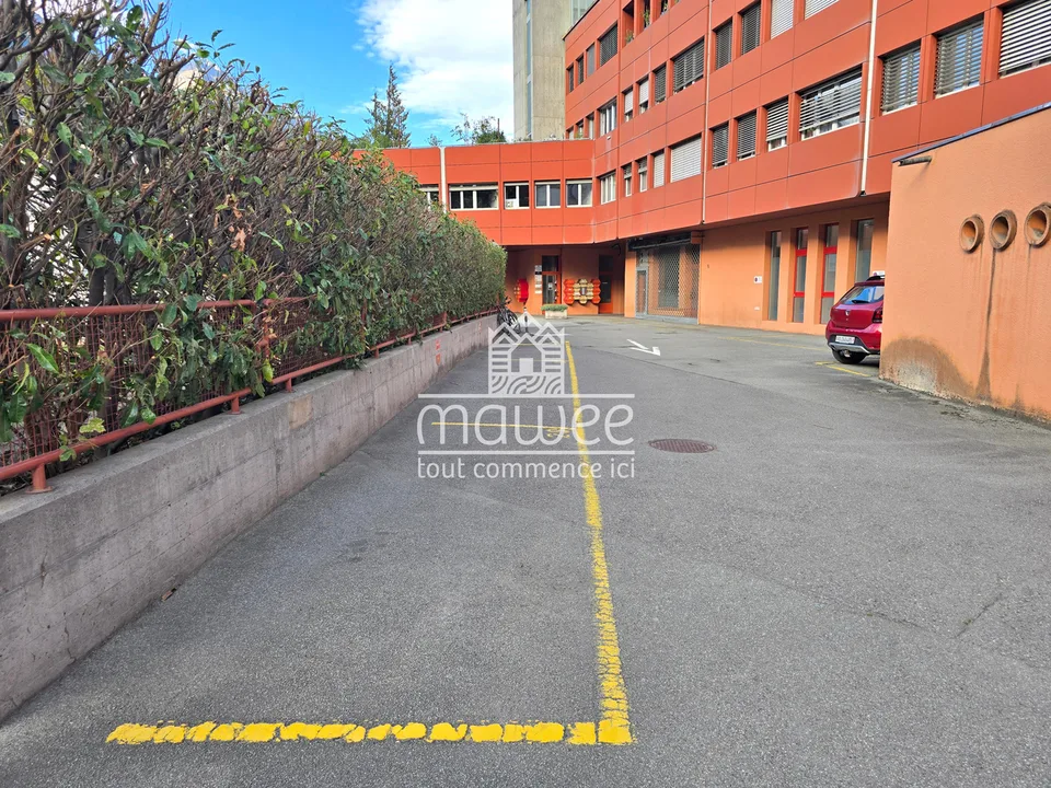 Bureau / surface commerciale de 75 m² au centre de Martigny – photo 12 sur 13